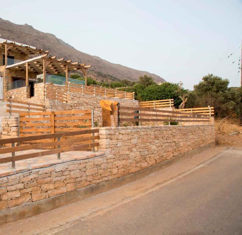 Villa Argyro Триопетра Екстериор снимка