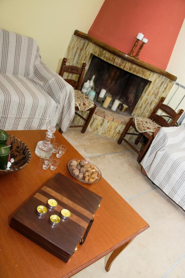 Villa Argyro Триопетра Екстериор снимка